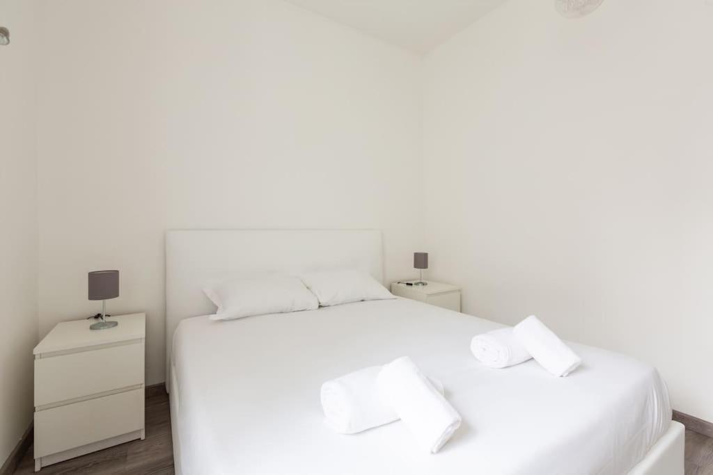 Large Apartment Close To Metro Milánó Kültér fotó